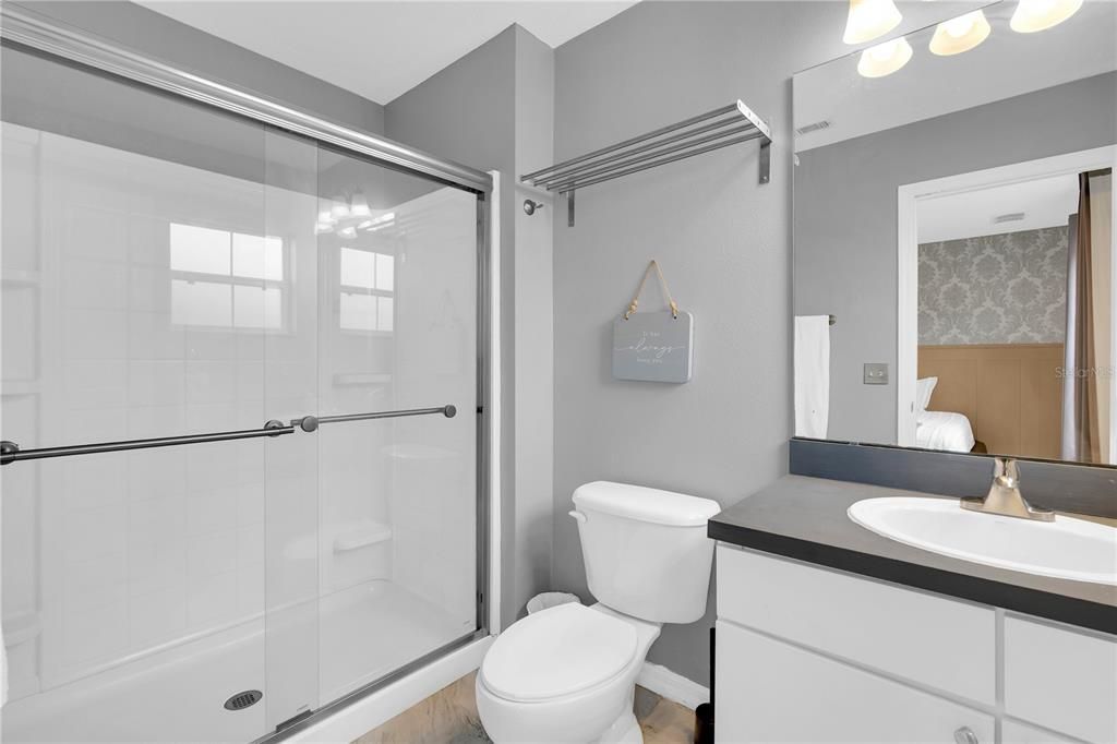 For Sale: $324,900 (3 beds, 2 baths, 1286 Square Feet)