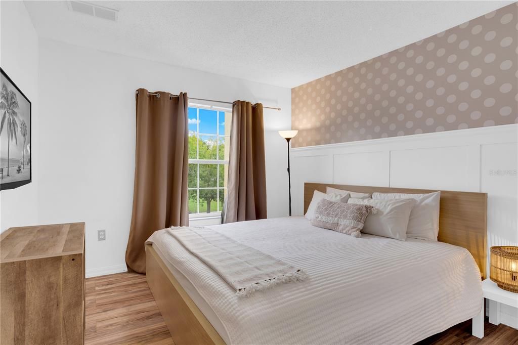 For Sale: $324,900 (3 beds, 2 baths, 1286 Square Feet)