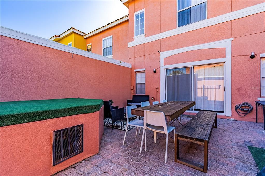 For Sale: $324,900 (3 beds, 2 baths, 1286 Square Feet)