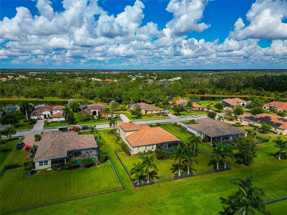 Под контрактом: $1,095,000 (5 спален, 4 ванн, 3892 Квадратных фут)