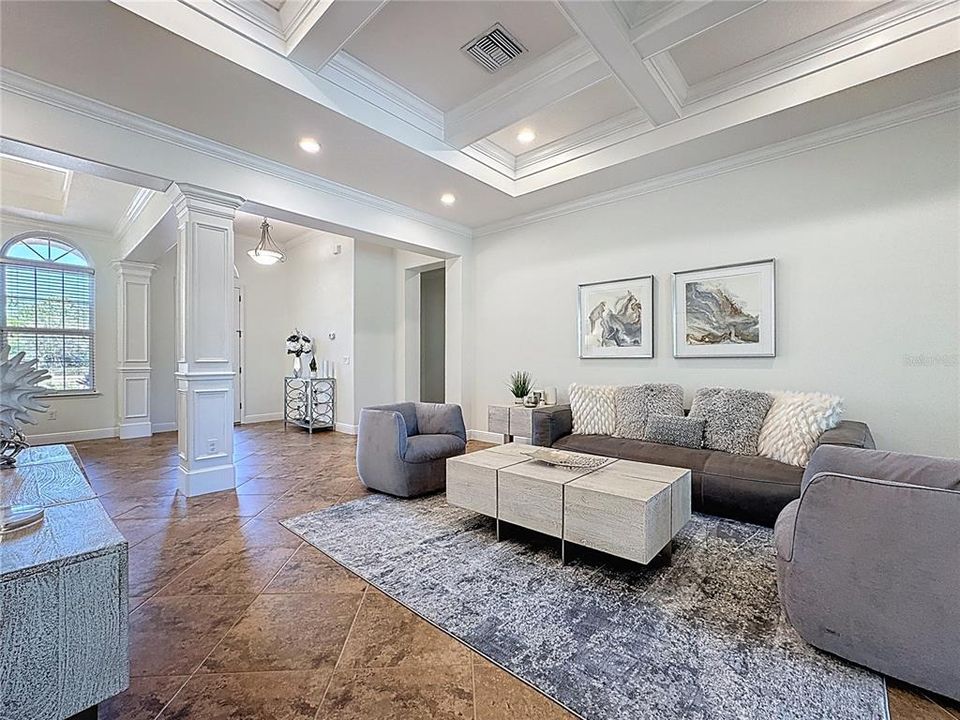 Под контрактом: $1,095,000 (5 спален, 4 ванн, 3892 Квадратных фут)