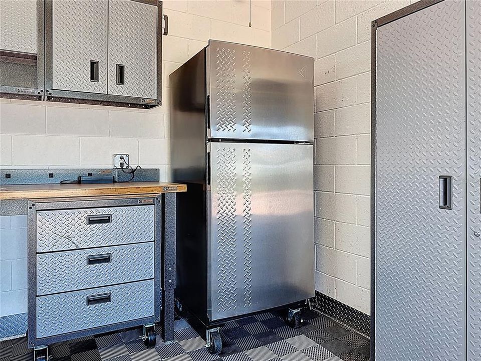 Под контрактом: $1,095,000 (5 спален, 4 ванн, 3892 Квадратных фут)