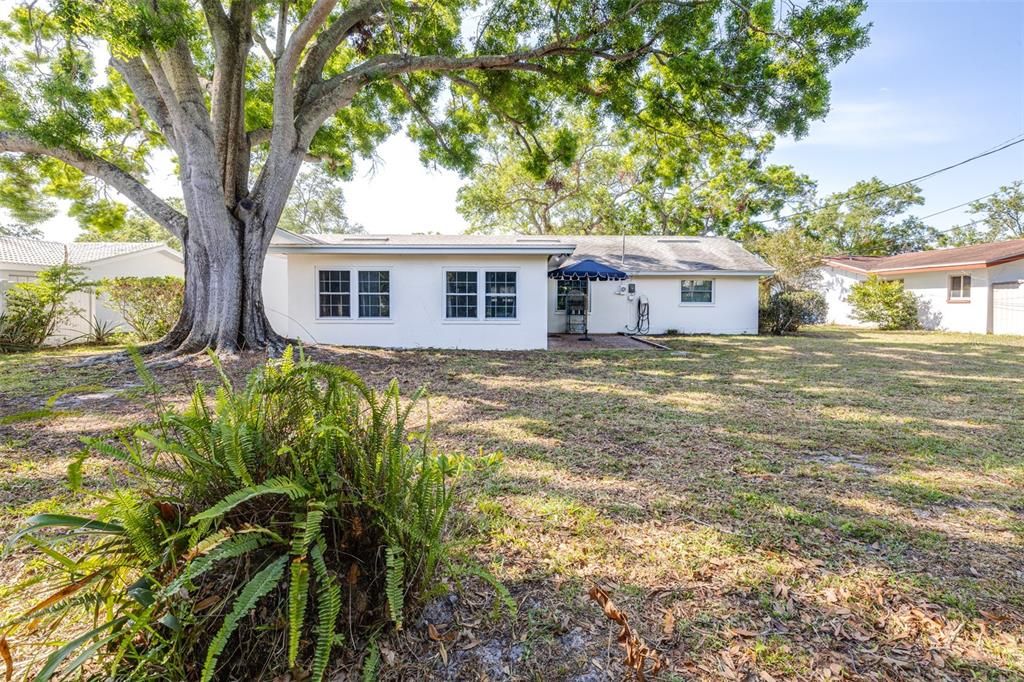 待售: $574,999 (4 贝兹, 2 浴室, 2018 平方英尺)