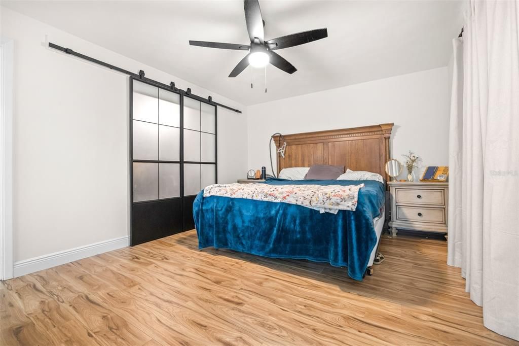 待售: $574,999 (4 贝兹, 2 浴室, 2018 平方英尺)