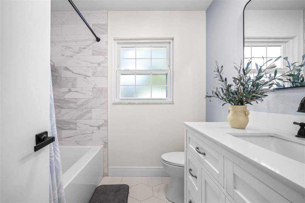 待售: $574,999 (4 贝兹, 2 浴室, 2018 平方英尺)