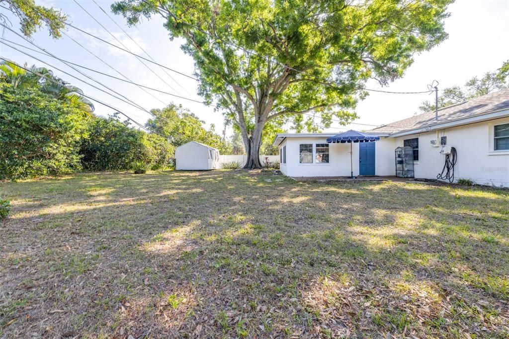 待售: $574,999 (4 贝兹, 2 浴室, 2018 平方英尺)