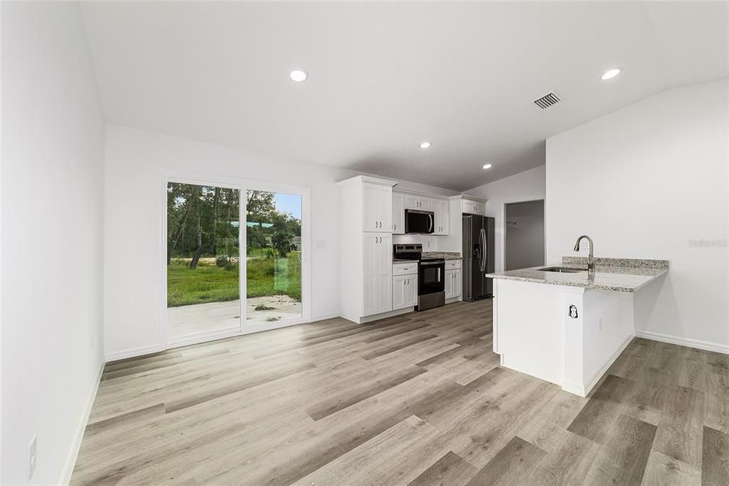 En Venta: $249,900 (3 camas, 2 baños, 1314 Pies cuadrados)