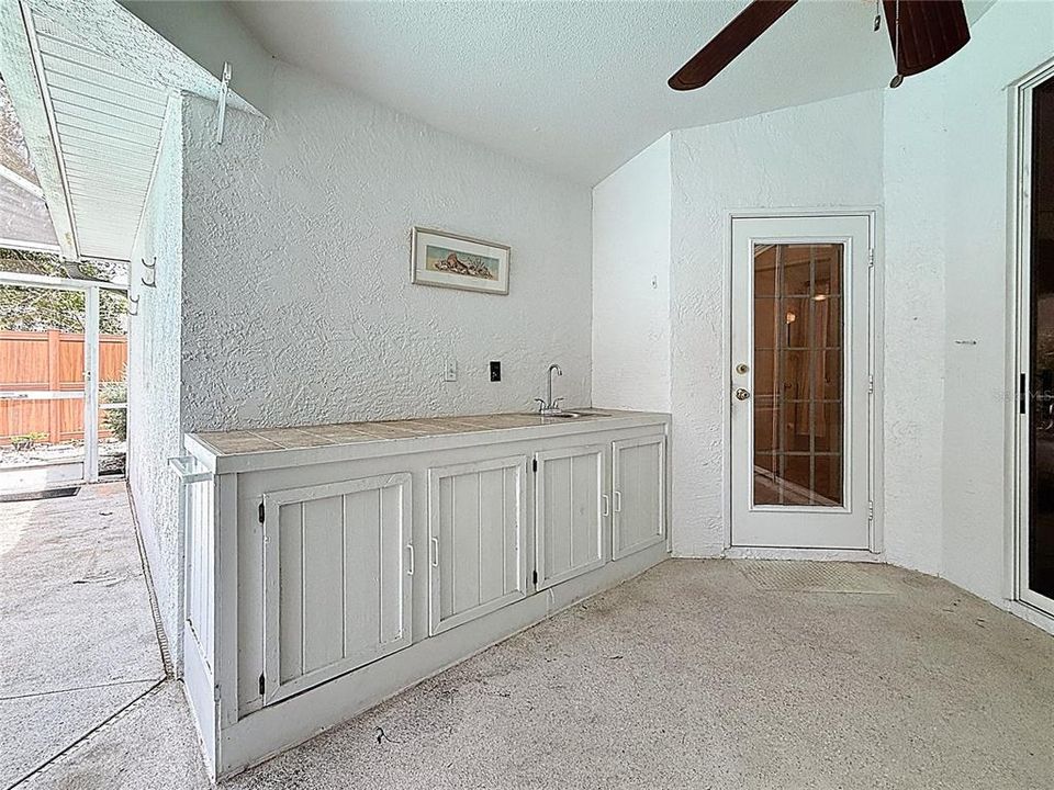 For Rent: $3,000 (3 beds, 2 baths, 1877 Square Feet)