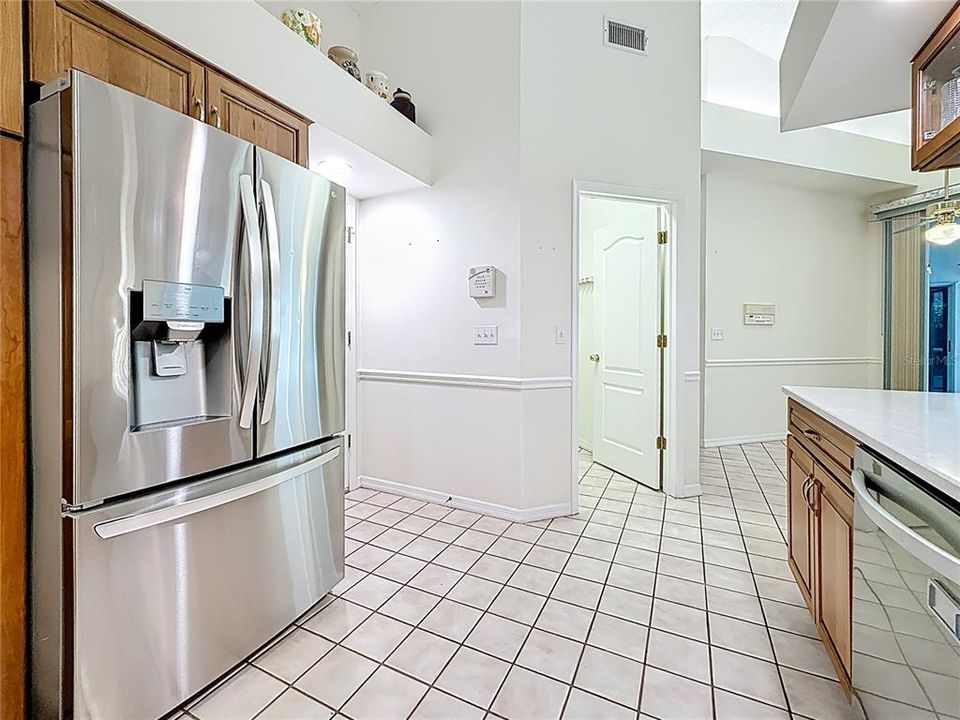 For Rent: $3,000 (3 beds, 2 baths, 1877 Square Feet)