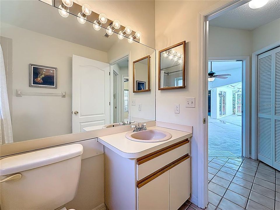 For Rent: $3,000 (3 beds, 2 baths, 1877 Square Feet)