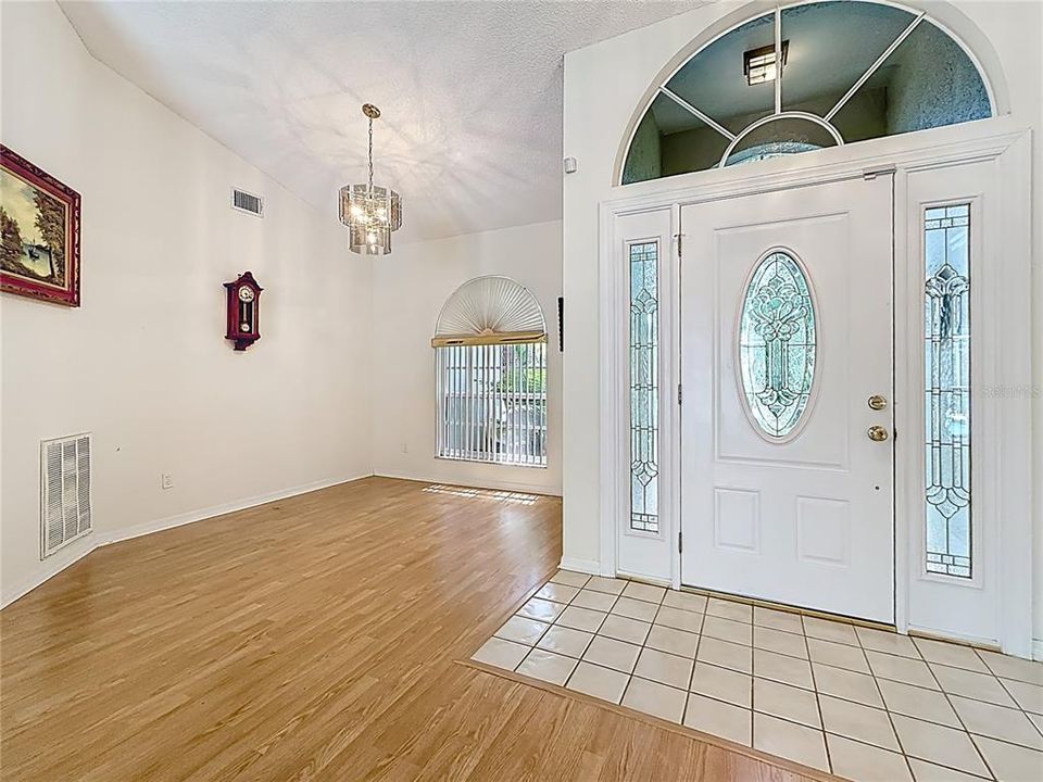 For Rent: $3,000 (3 beds, 2 baths, 1877 Square Feet)