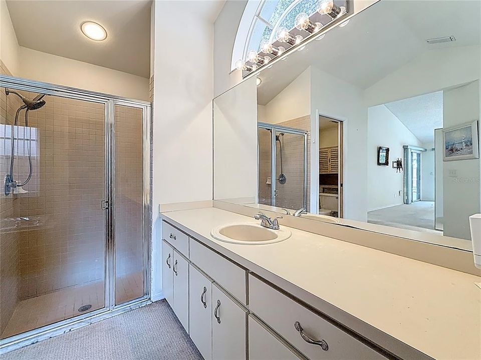 For Rent: $3,000 (3 beds, 2 baths, 1877 Square Feet)