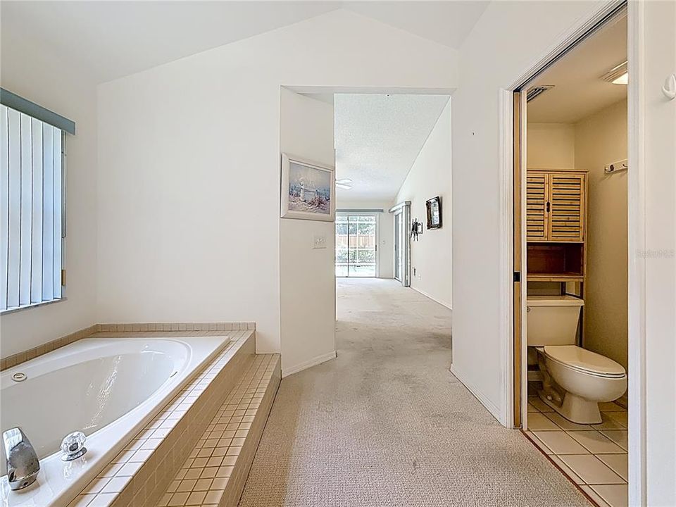 For Rent: $3,000 (3 beds, 2 baths, 1877 Square Feet)