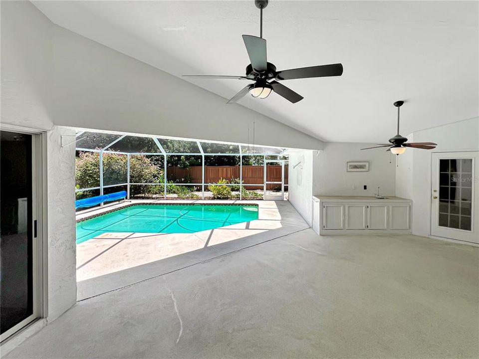 For Rent: $3,000 (3 beds, 2 baths, 1877 Square Feet)