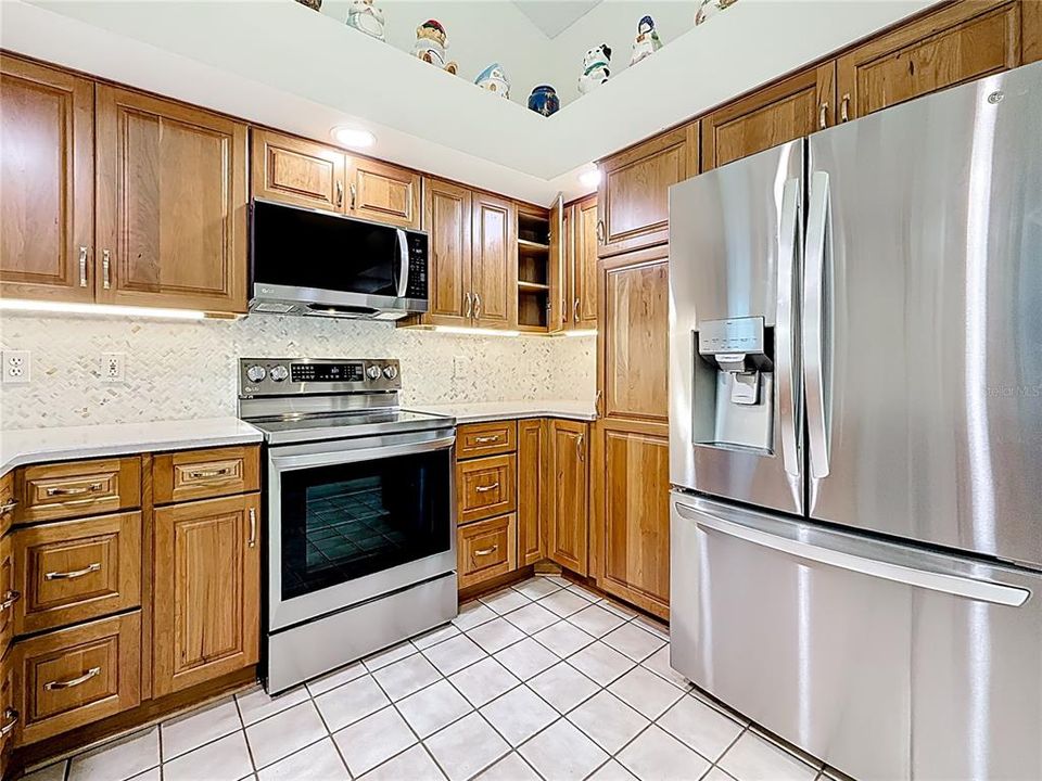 For Rent: $3,000 (3 beds, 2 baths, 1877 Square Feet)