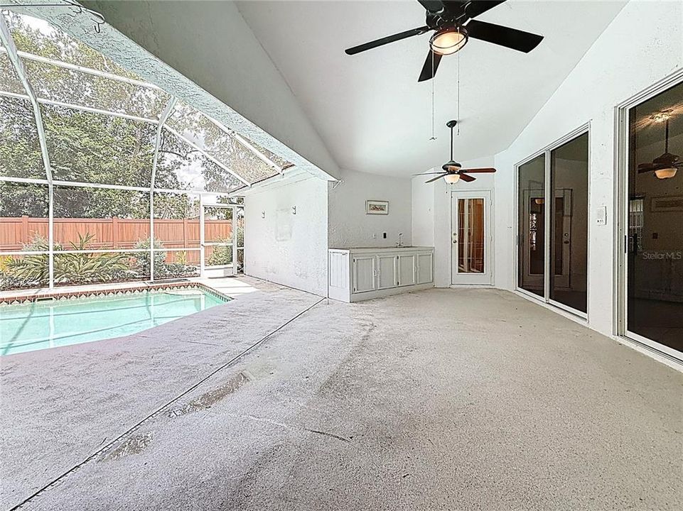 For Rent: $3,000 (3 beds, 2 baths, 1877 Square Feet)