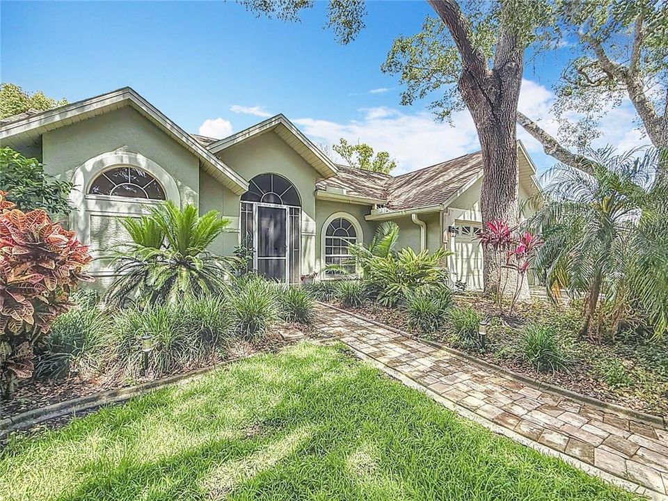 For Rent: $3,000 (3 beds, 2 baths, 1877 Square Feet)