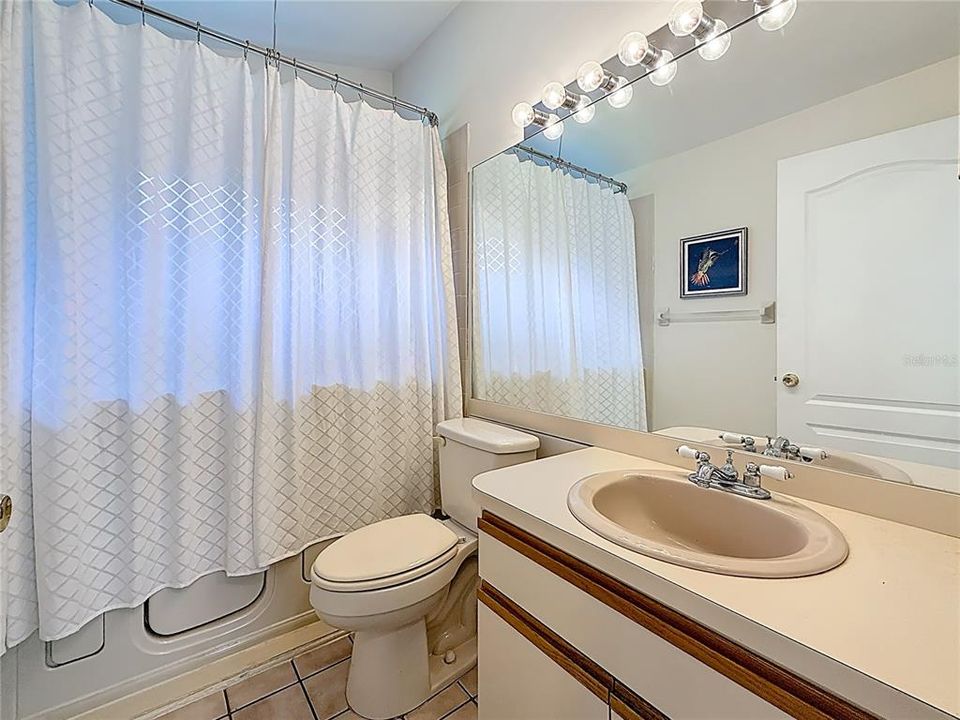 For Rent: $3,000 (3 beds, 2 baths, 1877 Square Feet)