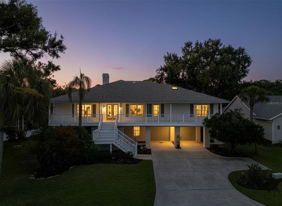 For Sale: $875,000 (4 beds, 2 baths, 2789 Square Feet)