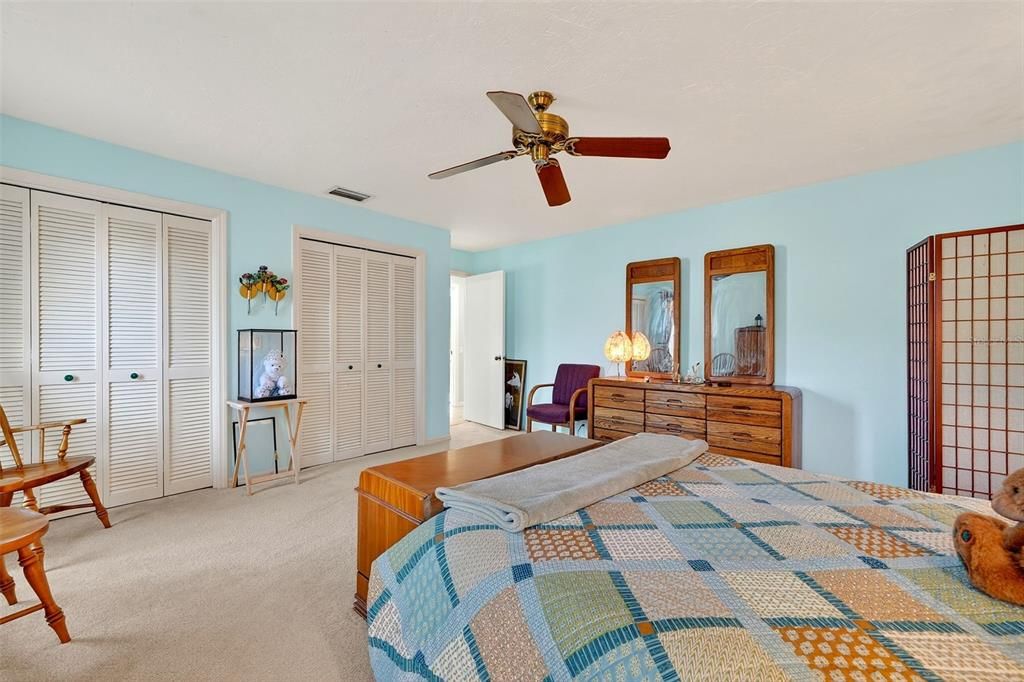 For Sale: $875,000 (4 beds, 2 baths, 2789 Square Feet)