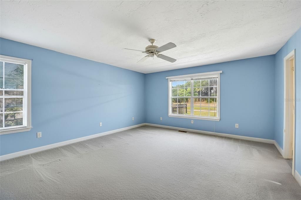 For Sale: $875,000 (4 beds, 2 baths, 2789 Square Feet)