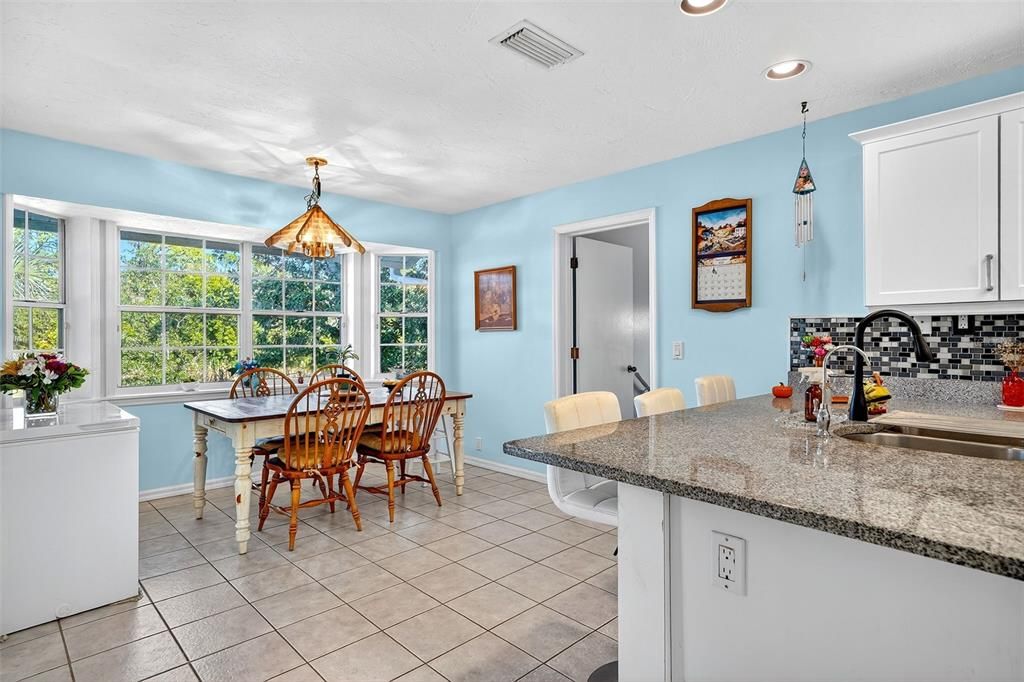 For Sale: $875,000 (4 beds, 2 baths, 2789 Square Feet)