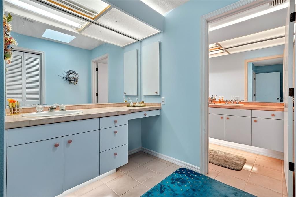 For Sale: $875,000 (4 beds, 2 baths, 2789 Square Feet)