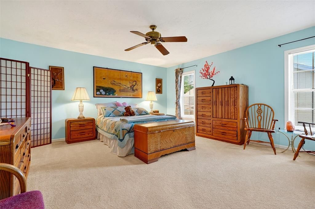 For Sale: $875,000 (4 beds, 2 baths, 2789 Square Feet)