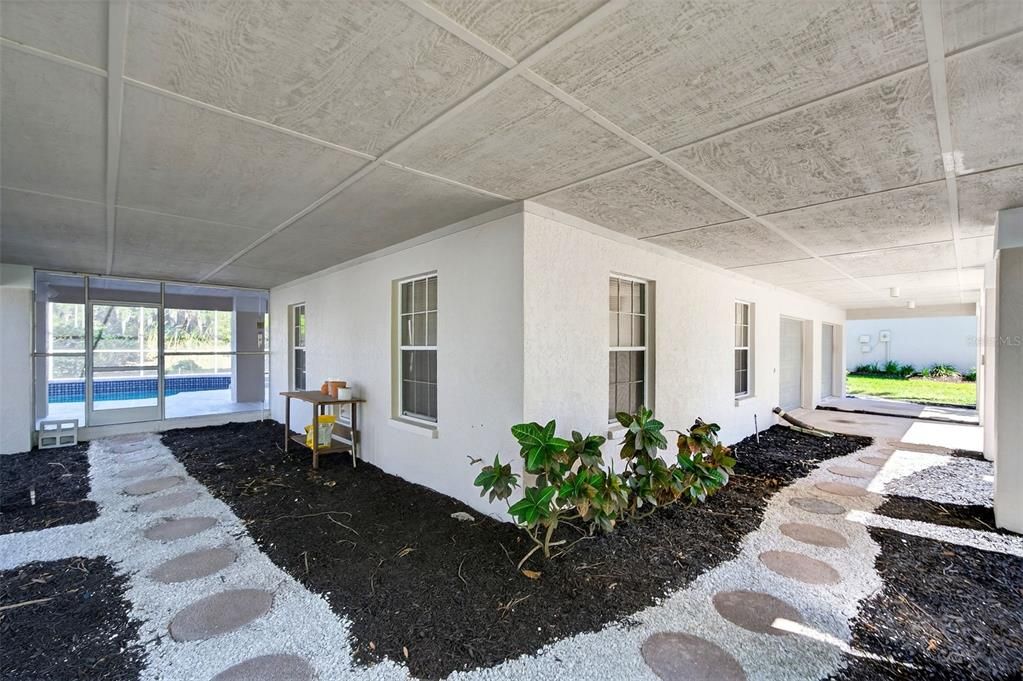 For Sale: $875,000 (4 beds, 2 baths, 2789 Square Feet)