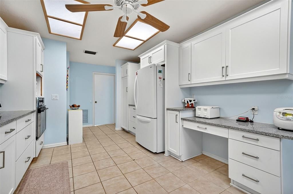 For Sale: $875,000 (4 beds, 2 baths, 2789 Square Feet)