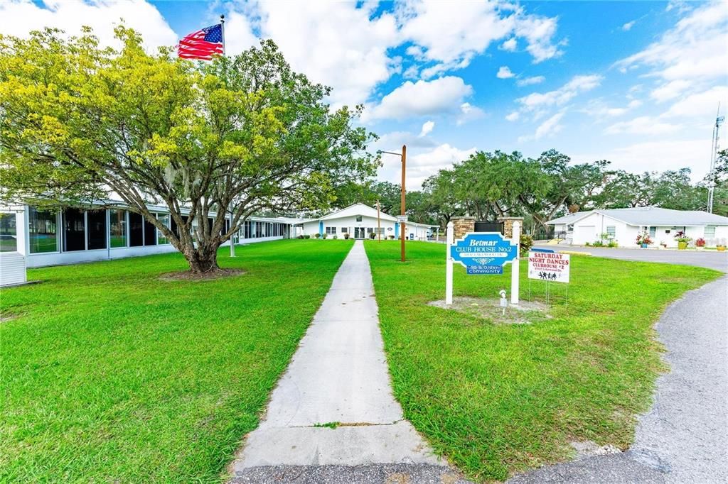 Active With Contract: $134,900 (2 beds, 2 baths, 784 Square Feet)