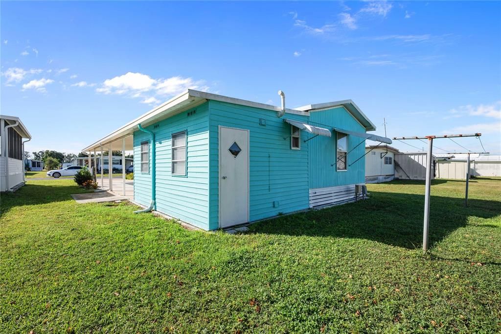 Active With Contract: $134,900 (2 beds, 2 baths, 784 Square Feet)