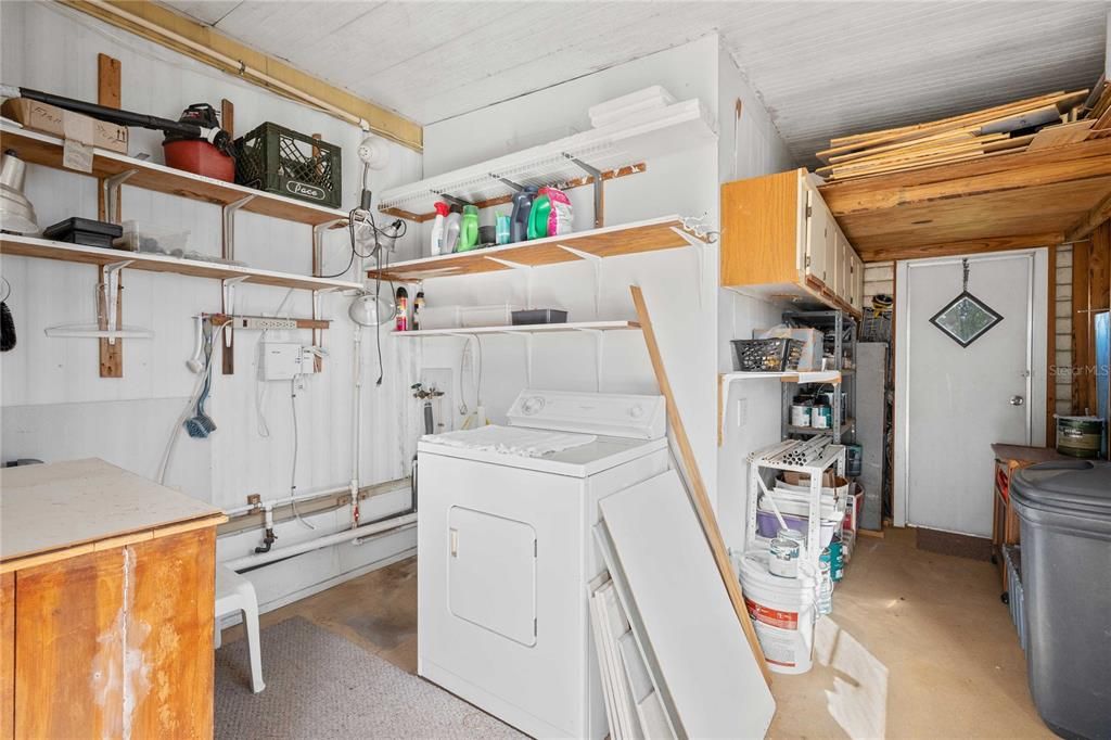 Active With Contract: $134,900 (2 beds, 2 baths, 784 Square Feet)