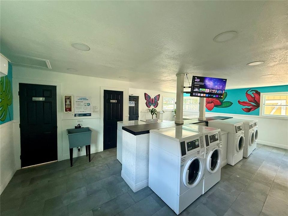 For Rent: $1,450 (2 beds, 1 baths, 826 Square Feet)