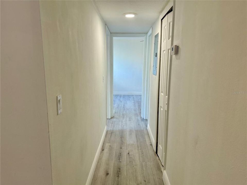 For Rent: $1,450 (2 beds, 1 baths, 826 Square Feet)