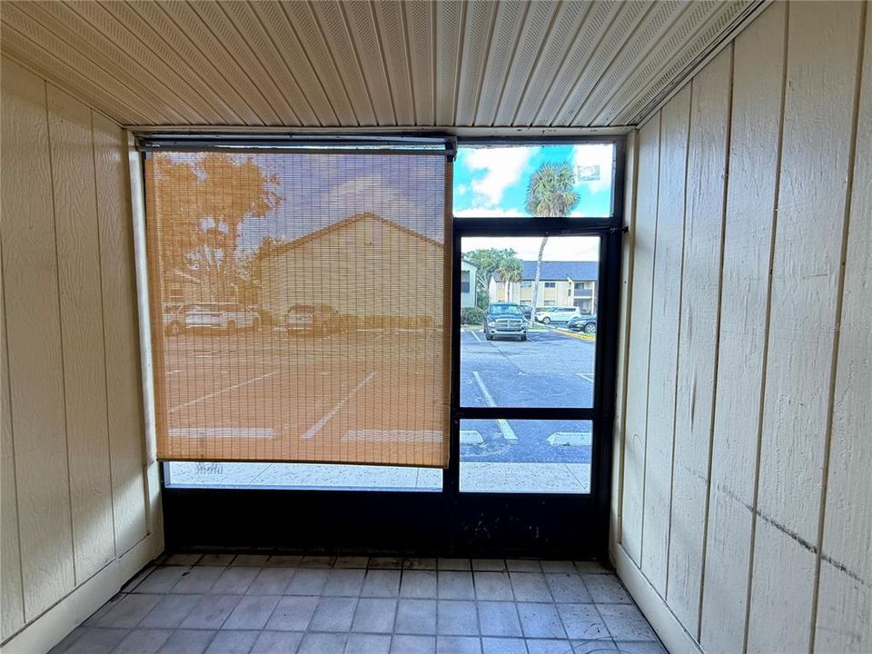 For Rent: $1,450 (2 beds, 1 baths, 826 Square Feet)