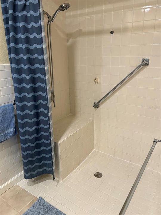 For Sale: $384,000 (4 beds, 3 baths, 2115 Square Feet)