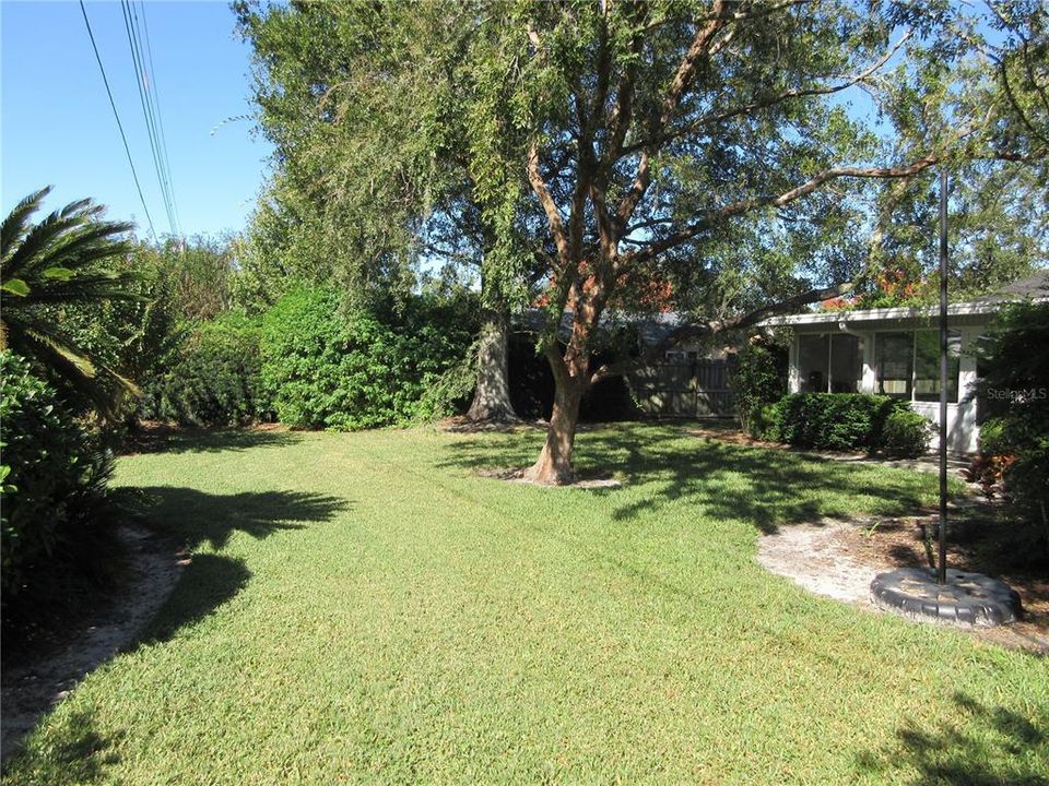 For Sale: $384,000 (4 beds, 3 baths, 2115 Square Feet)