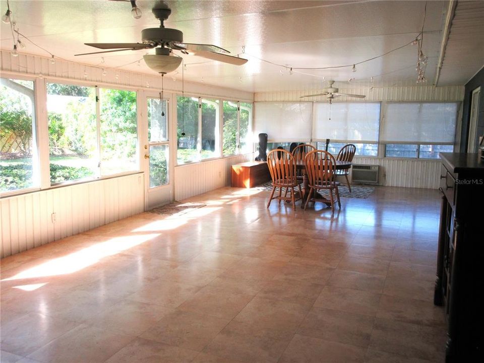 For Sale: $384,000 (4 beds, 3 baths, 2115 Square Feet)