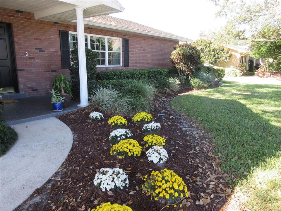 For Sale: $384,000 (4 beds, 3 baths, 2115 Square Feet)