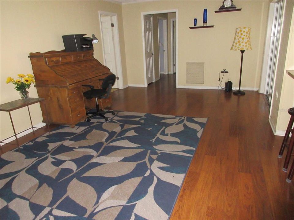 For Sale: $384,000 (4 beds, 3 baths, 2115 Square Feet)