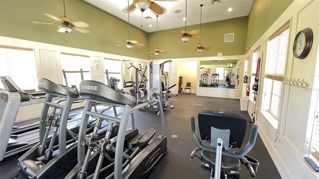 For Rent: $2,300 (3 beds, 2 baths, 1575 Square Feet)