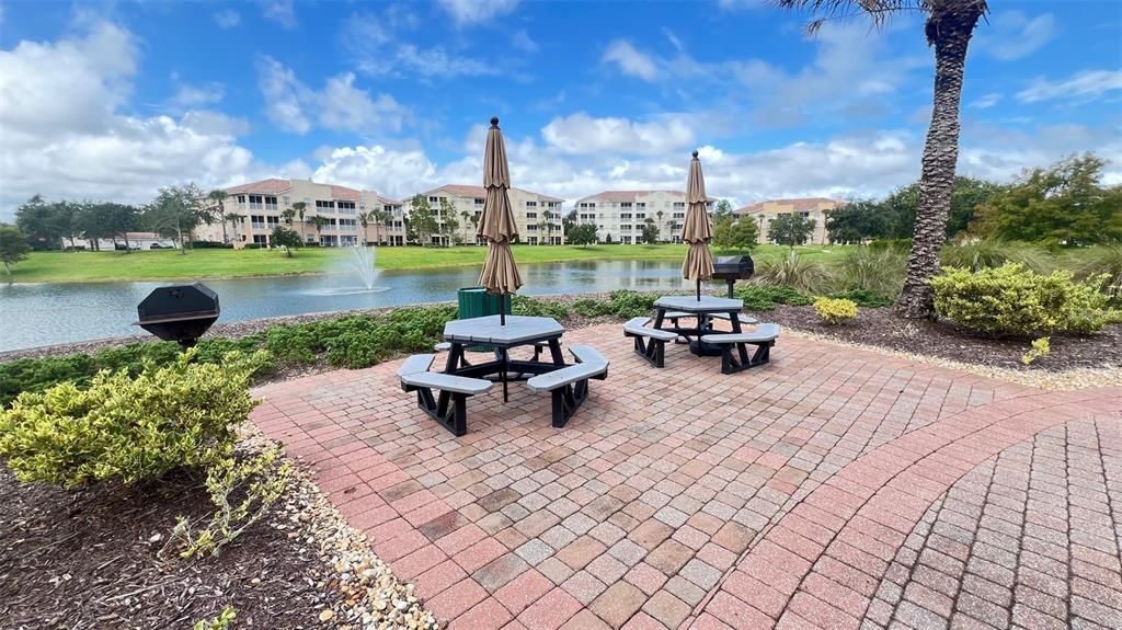 For Rent: $2,300 (3 beds, 2 baths, 1575 Square Feet)