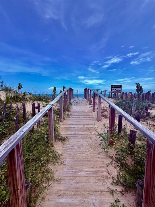 For Rent: $2,000 (1 beds, 0 baths, 700 Square Feet)