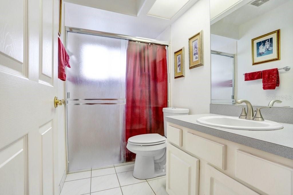 合同活跃: $525,000 (4 贝兹, 3 浴室, 2495 平方英尺)