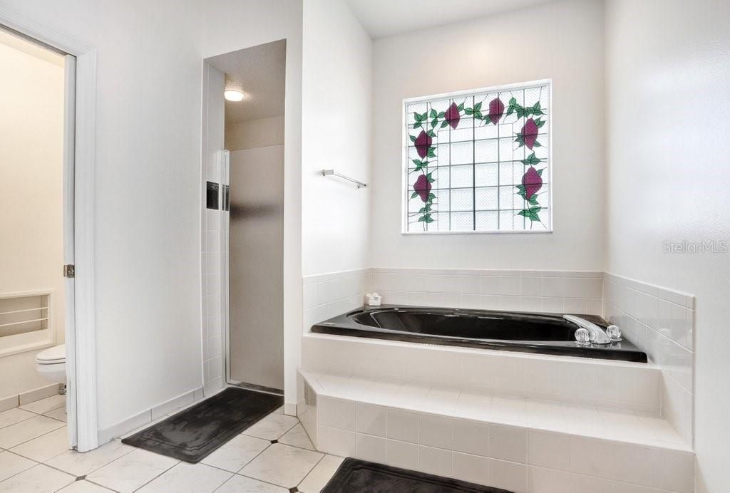 合同活跃: $525,000 (4 贝兹, 3 浴室, 2495 平方英尺)