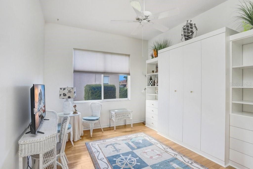 合同活跃: $525,000 (4 贝兹, 3 浴室, 2495 平方英尺)