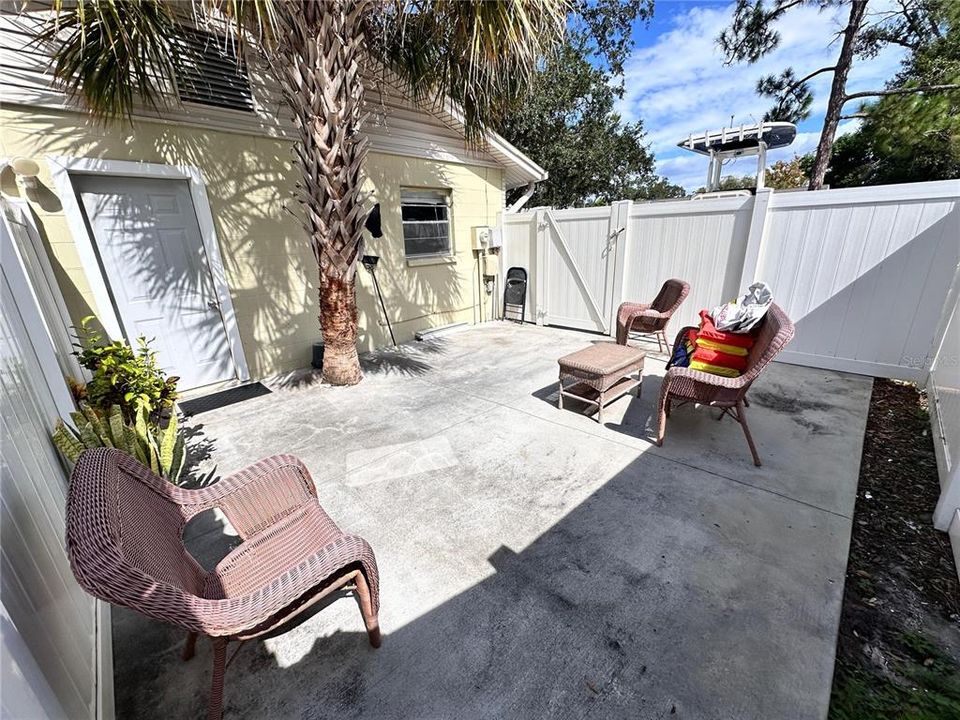 For Sale: $439,900 (3 beds, 2 baths, 1450 Square Feet)