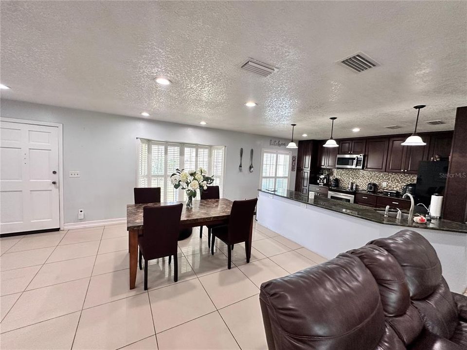 For Sale: $439,900 (3 beds, 2 baths, 1450 Square Feet)