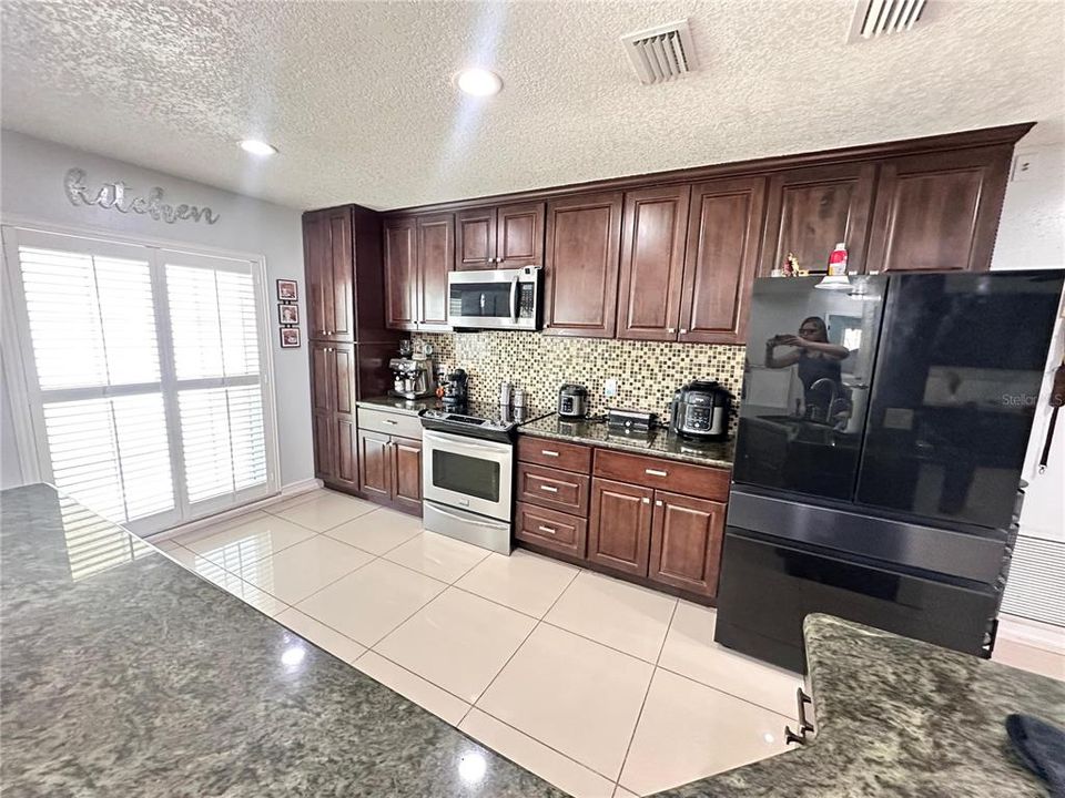 For Sale: $439,900 (3 beds, 2 baths, 1450 Square Feet)